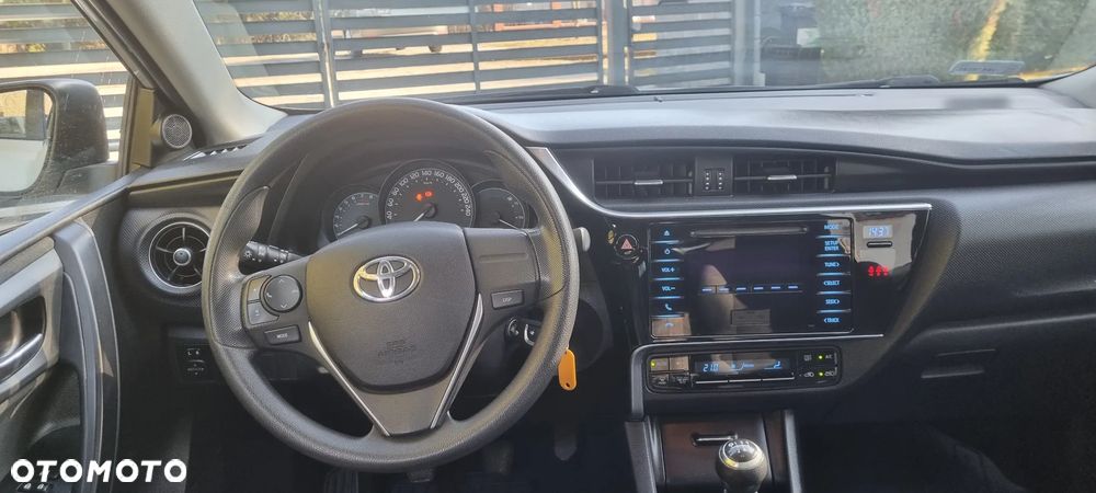 Toyota Auris 1.6 Classic Plus - 9