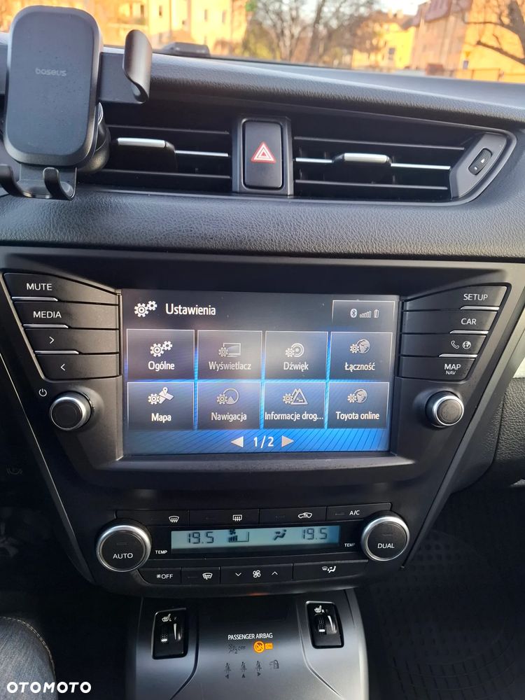 Toyota Avensis 1.8 Premium - 27