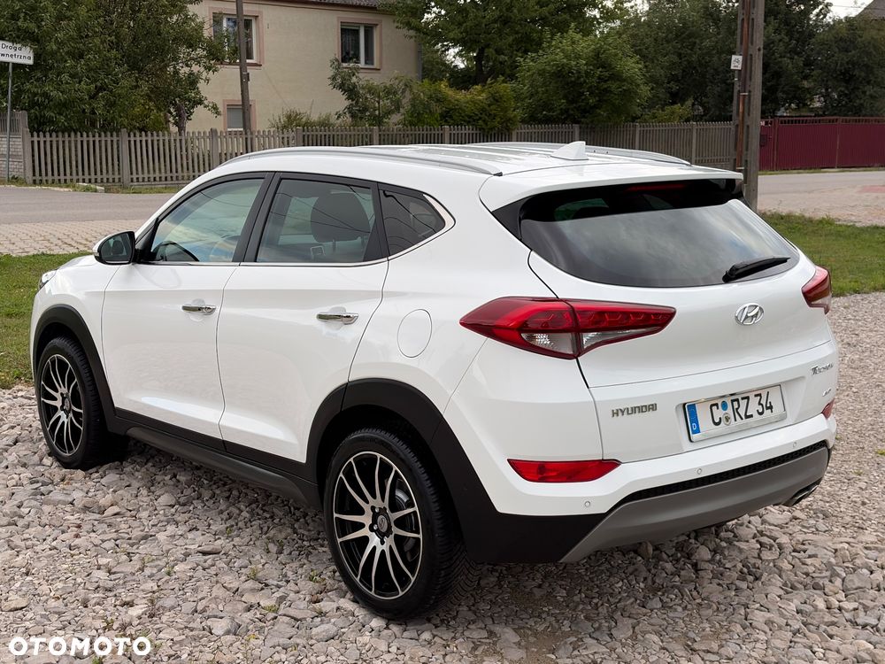 Hyundai Tucson 2.0 CRDI 4WD Automatik Premium - 16