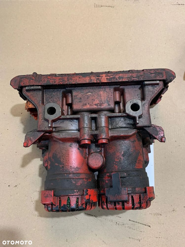 Modulator podwójny KNORR BREMSE MAN K050210 Zawór EBS - 2