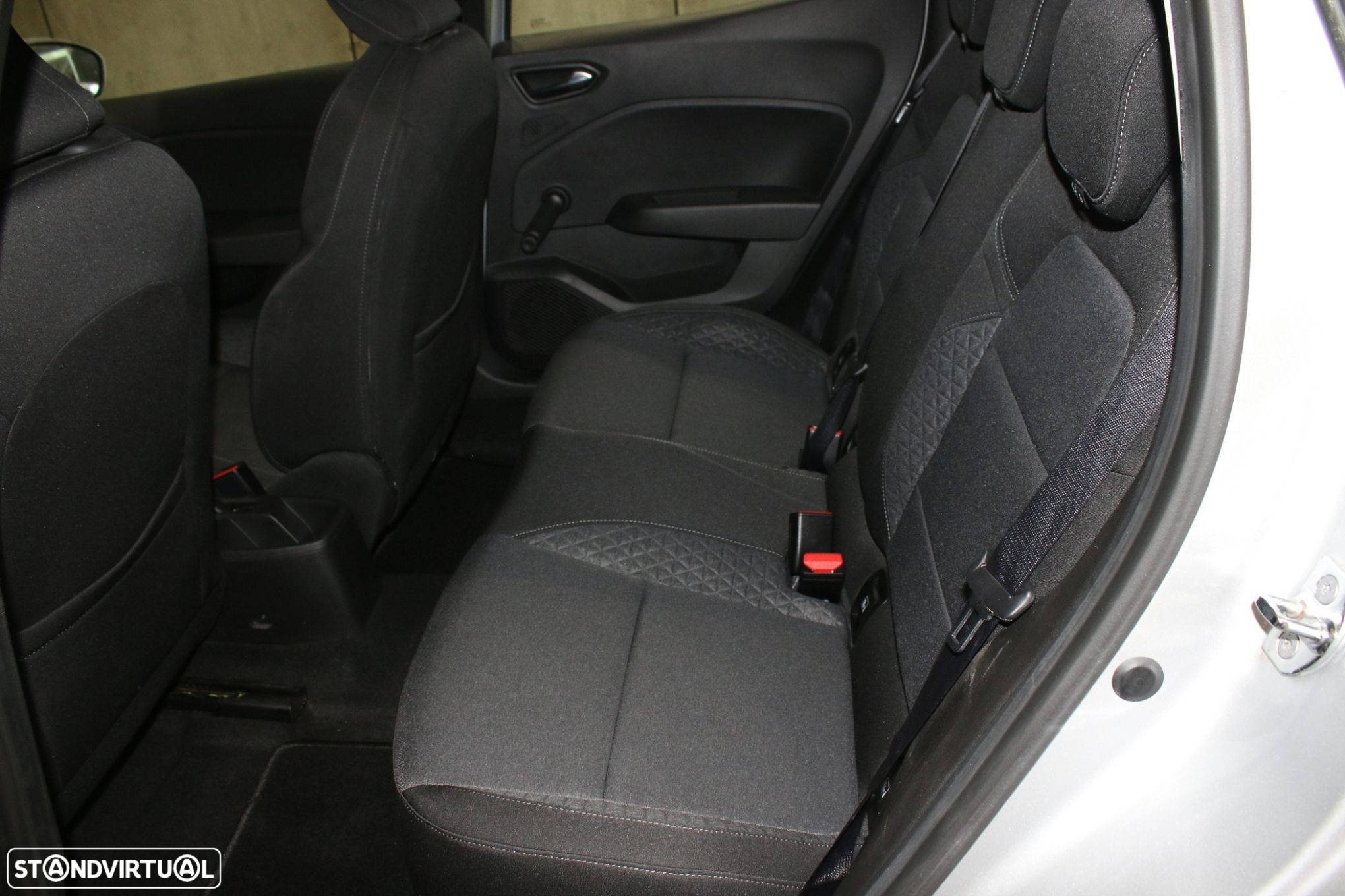 Renault Clio 1.0 TCe Zen - 33