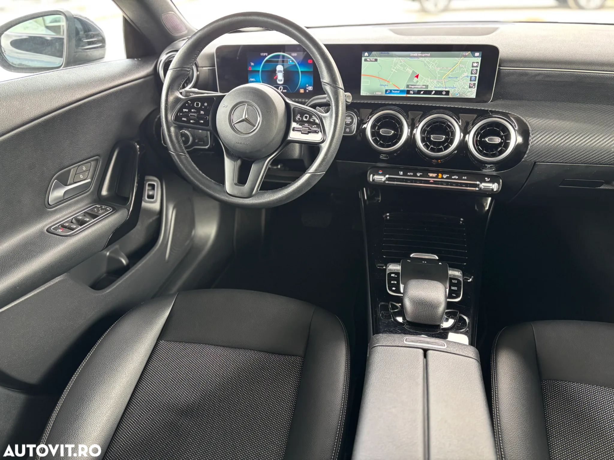 Mercedes-Benz CLA - 16