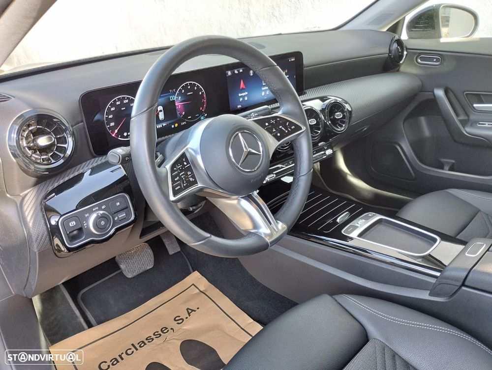 Mercedes-Benz A 200 7G-DCT - 3