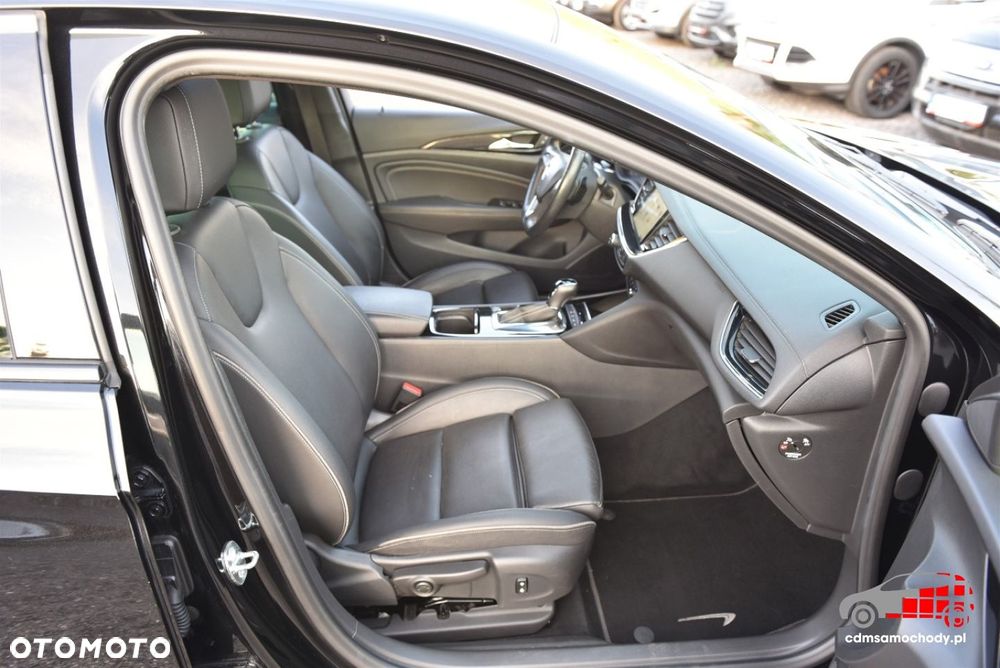 Opel Insignia - 21