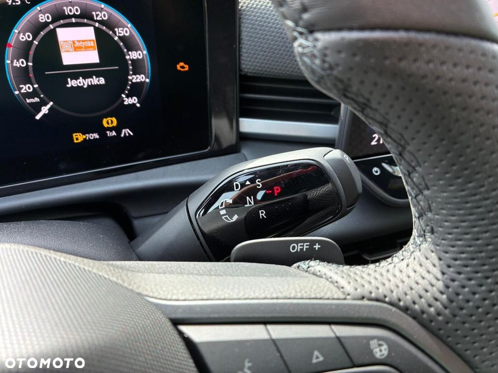 Volkswagen T-Roc - 13