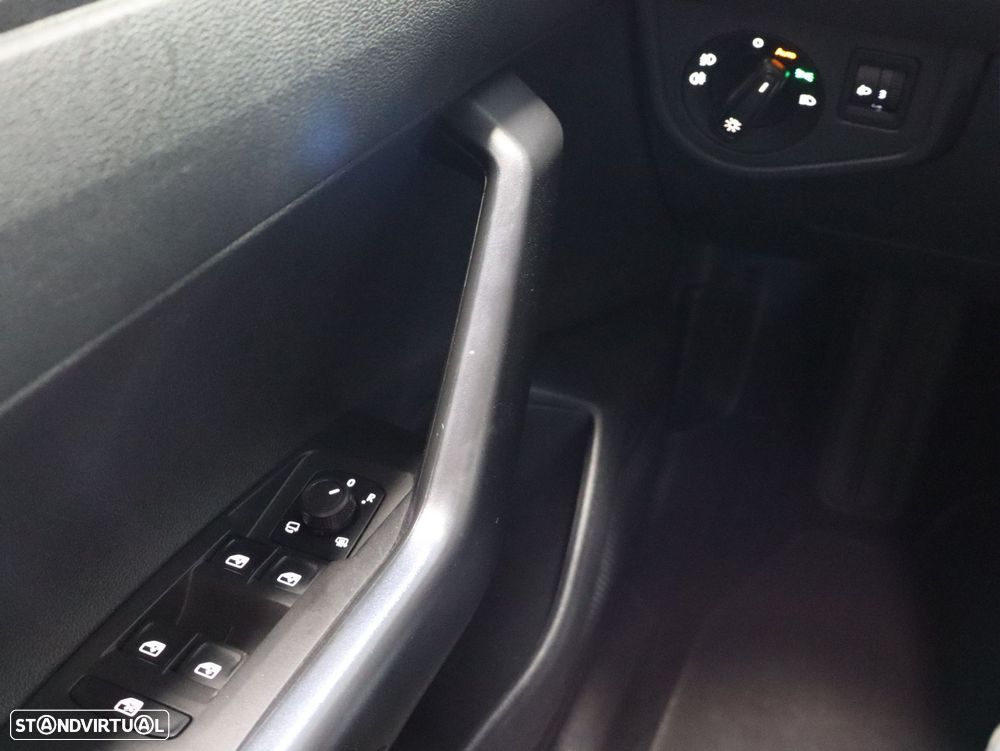 VW Polo 1.0 TSI Urban DSG - 17