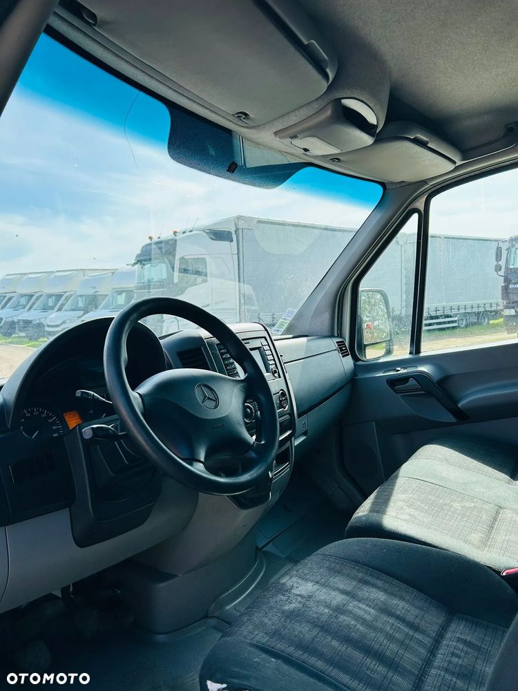 Mercedes-Benz Sprinter - 15