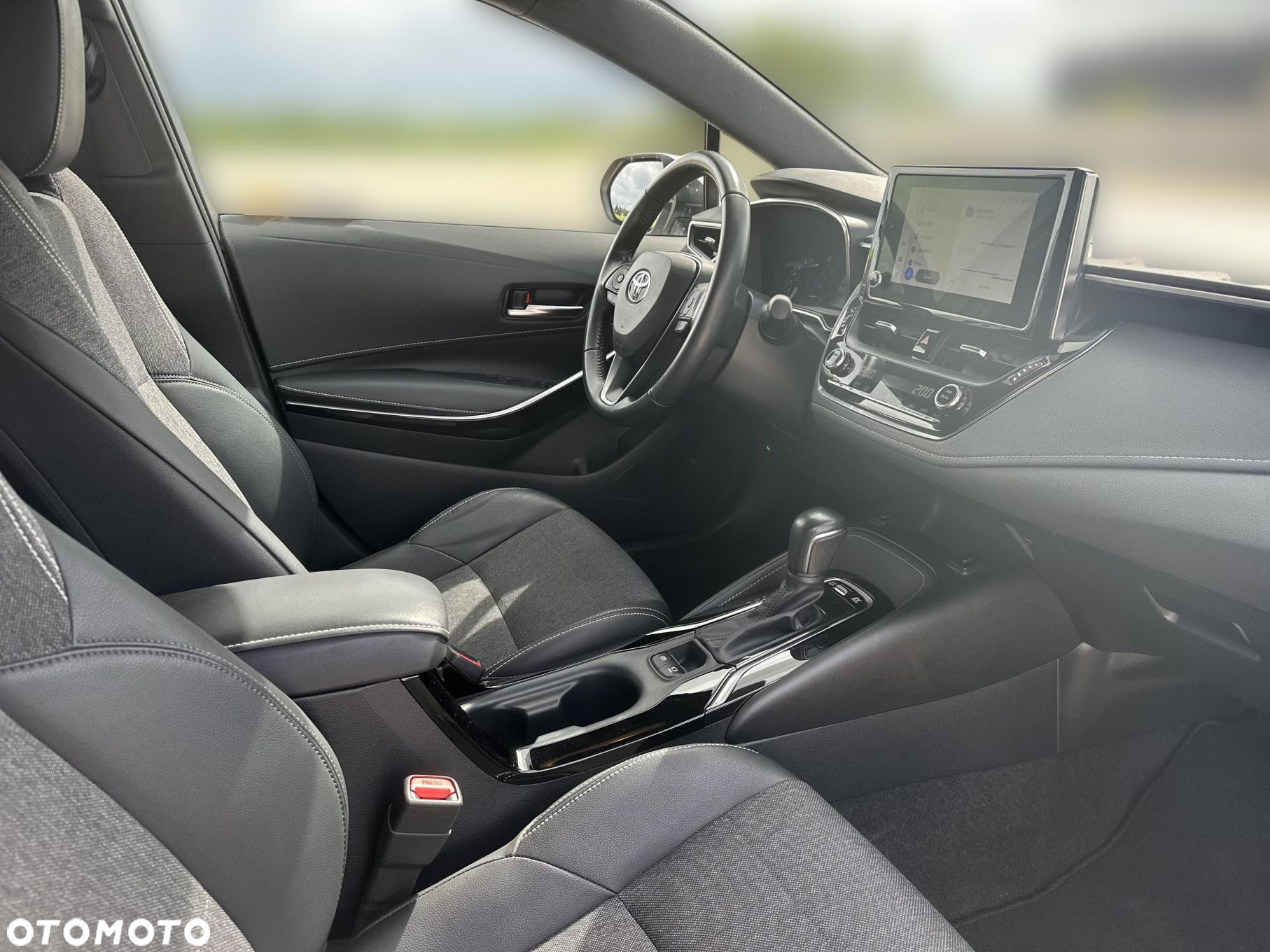 Toyota Corolla - 12