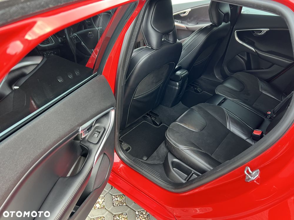 Volvo V40 D2 Drive-E R-Design Momentum - 12