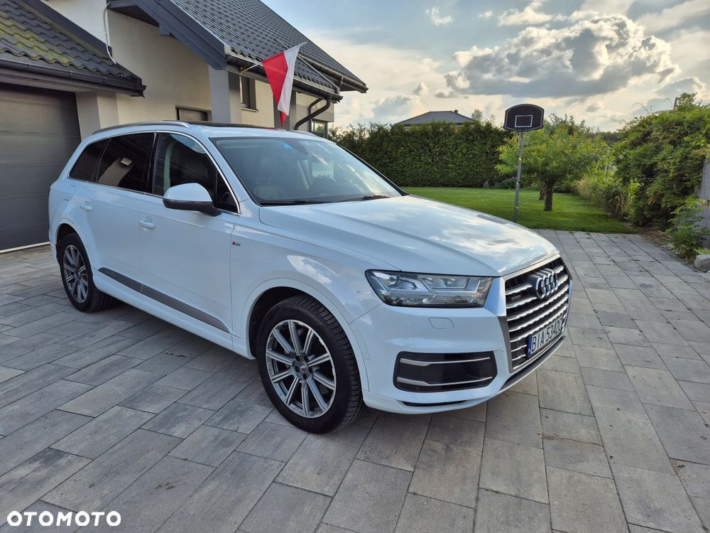 Audi Q7 - 1