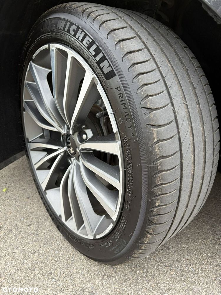 Kia Stinger - 23