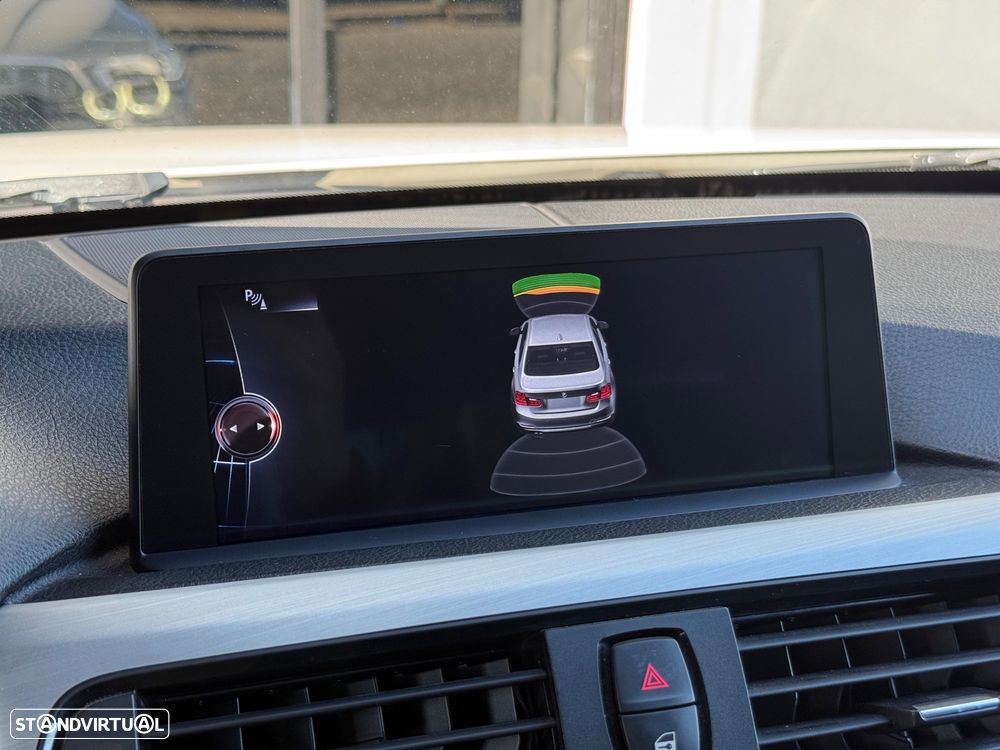 BMW 320 d Auto Pack M - 21