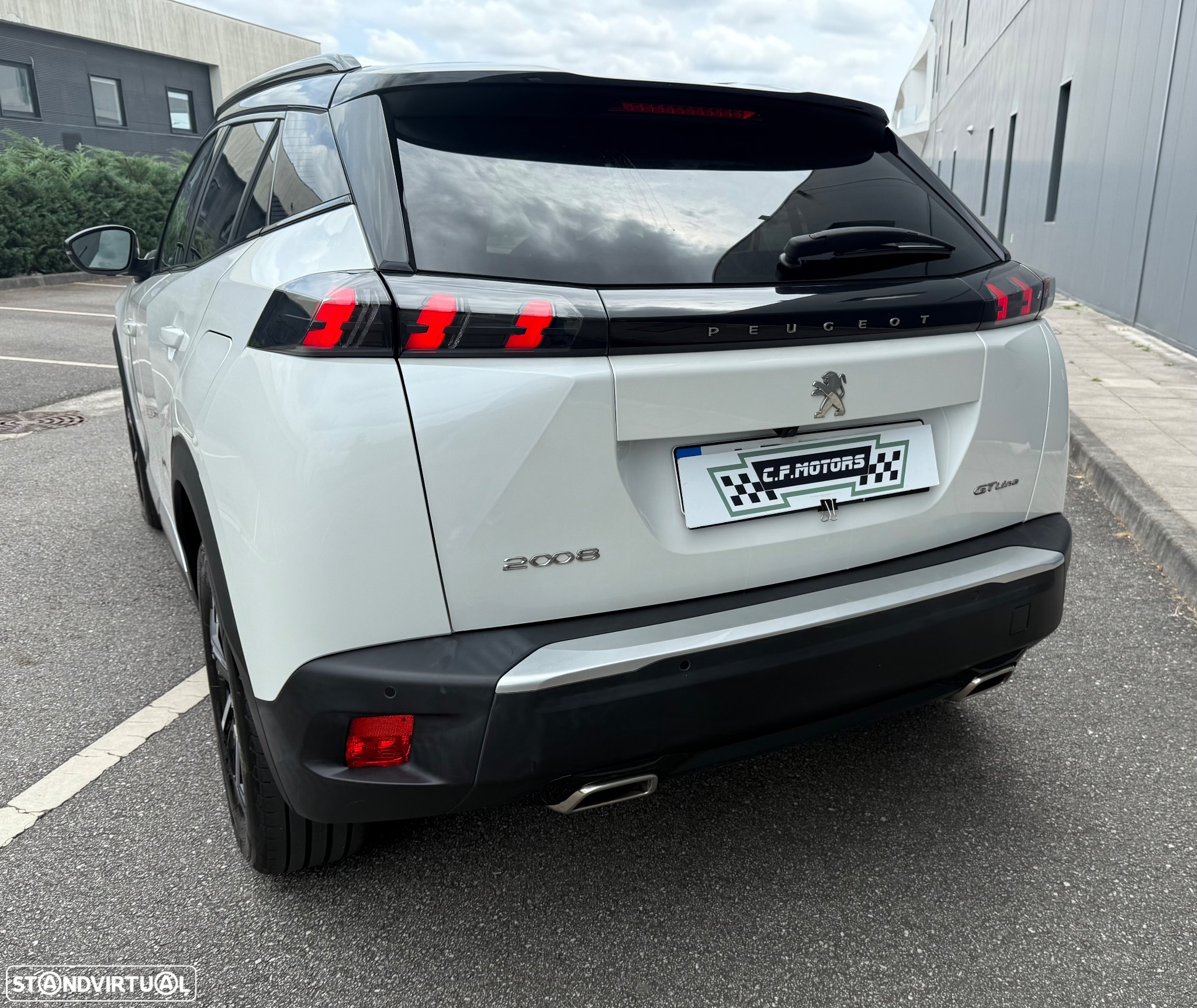 Peugeot 2008 1.2 PureTech GT Line EAT8 - 8