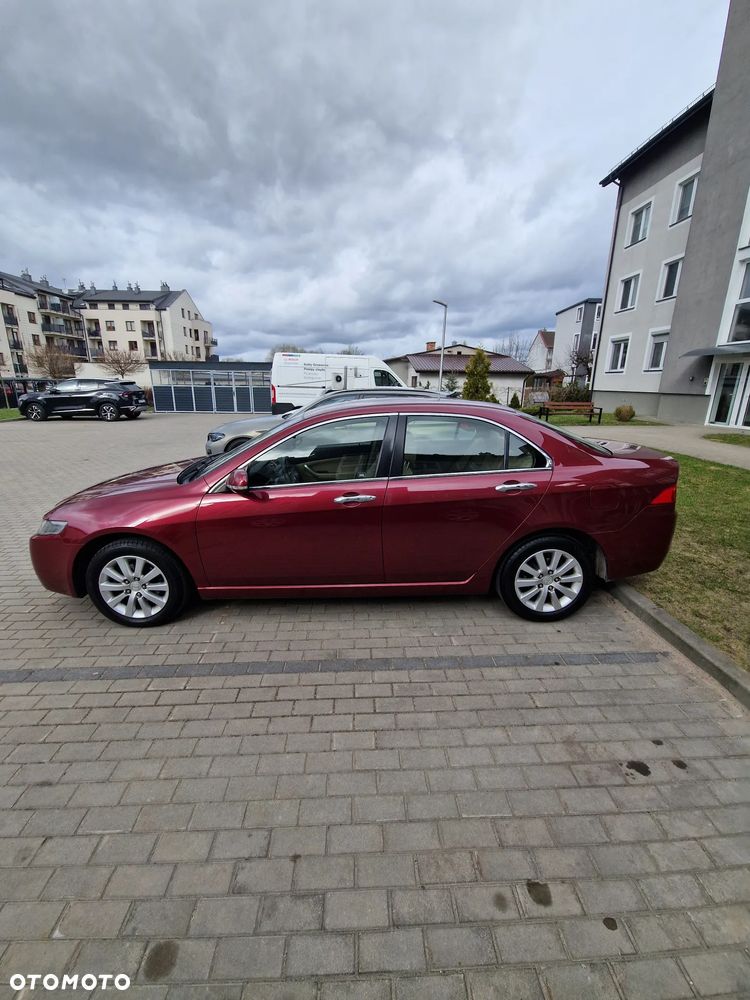 Honda Accord 2.0 Comfort - 16