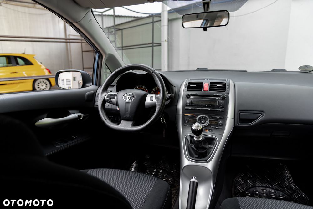 Toyota Auris 1.33 VVT-i - 16