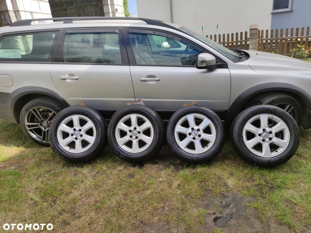 Volvo XC 70 D4 Momentum - 1