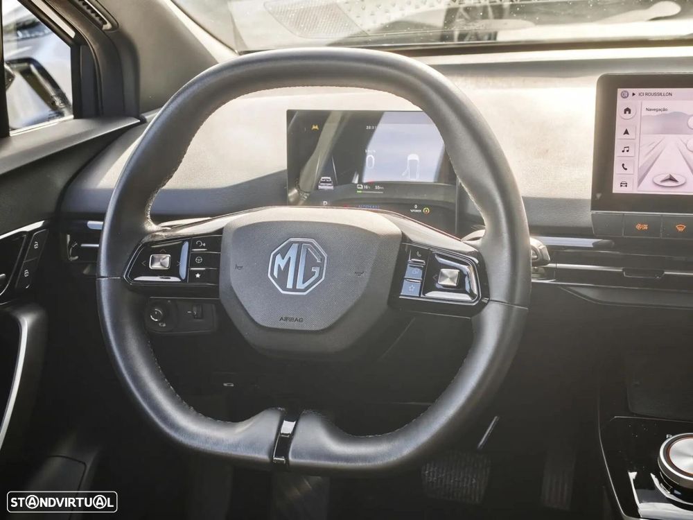 MG MG4 64 kWh Luxury - 28