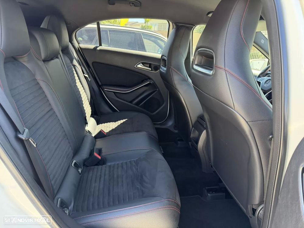 Mercedes-Benz A 180 CDI (BlueEFFICIENCY) 7G-DCT AMG Sport - 17