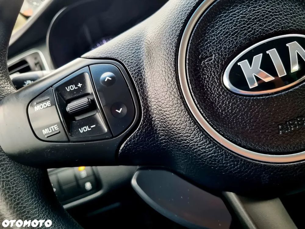 Kia Carens 1.6 GDI Edition 7 - 16