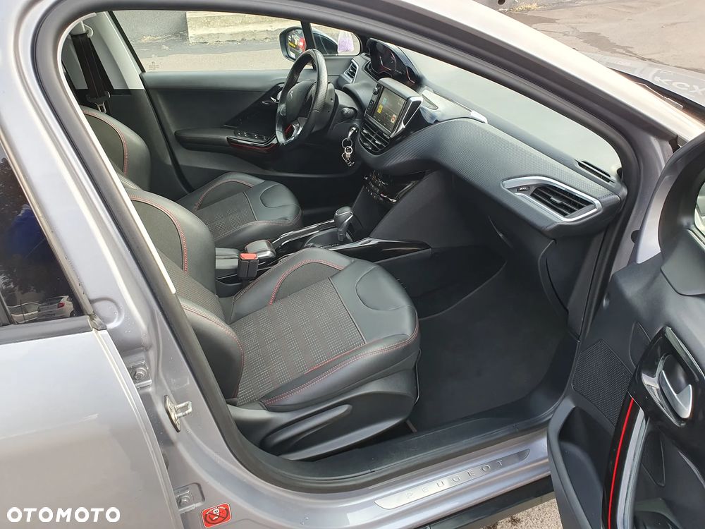 Peugeot 2008 PureTech 110 Stop&Start EAT6 GT-Line Edition - 12