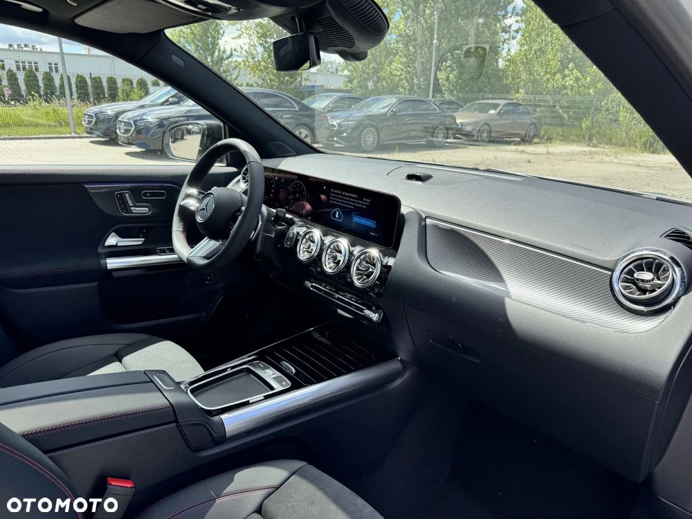 Mercedes-Benz GLA 200 mHEV AMG Line 7G-DCT - 16