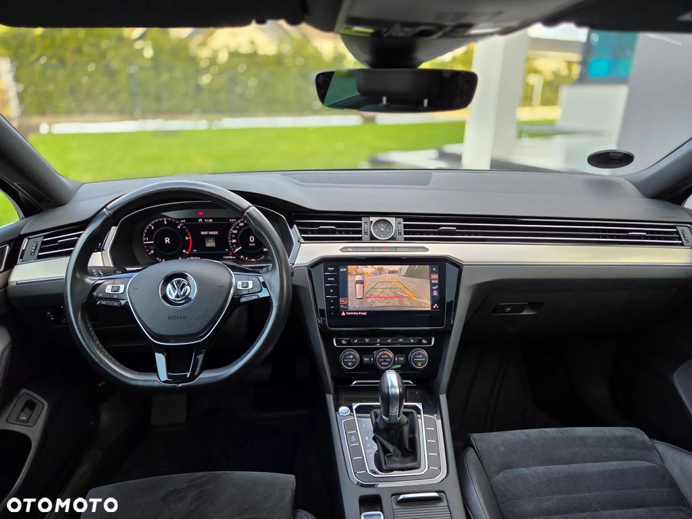 Volkswagen Passat Variant 2.0 TDI SCR DSG Highline - 18