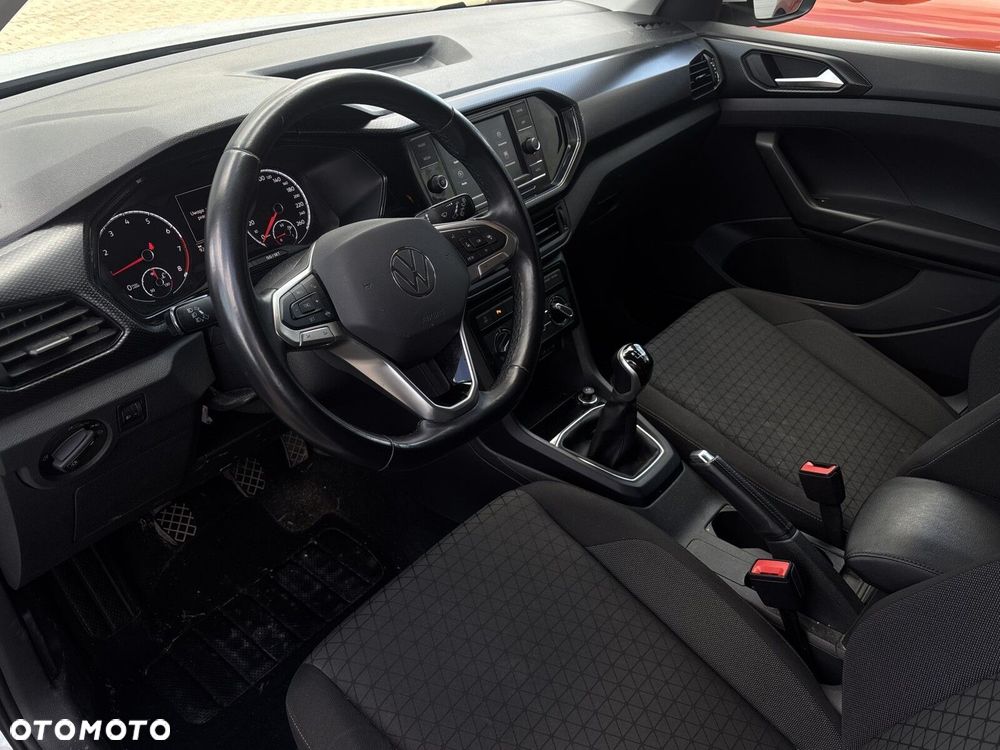 Volkswagen T-Cross - 10