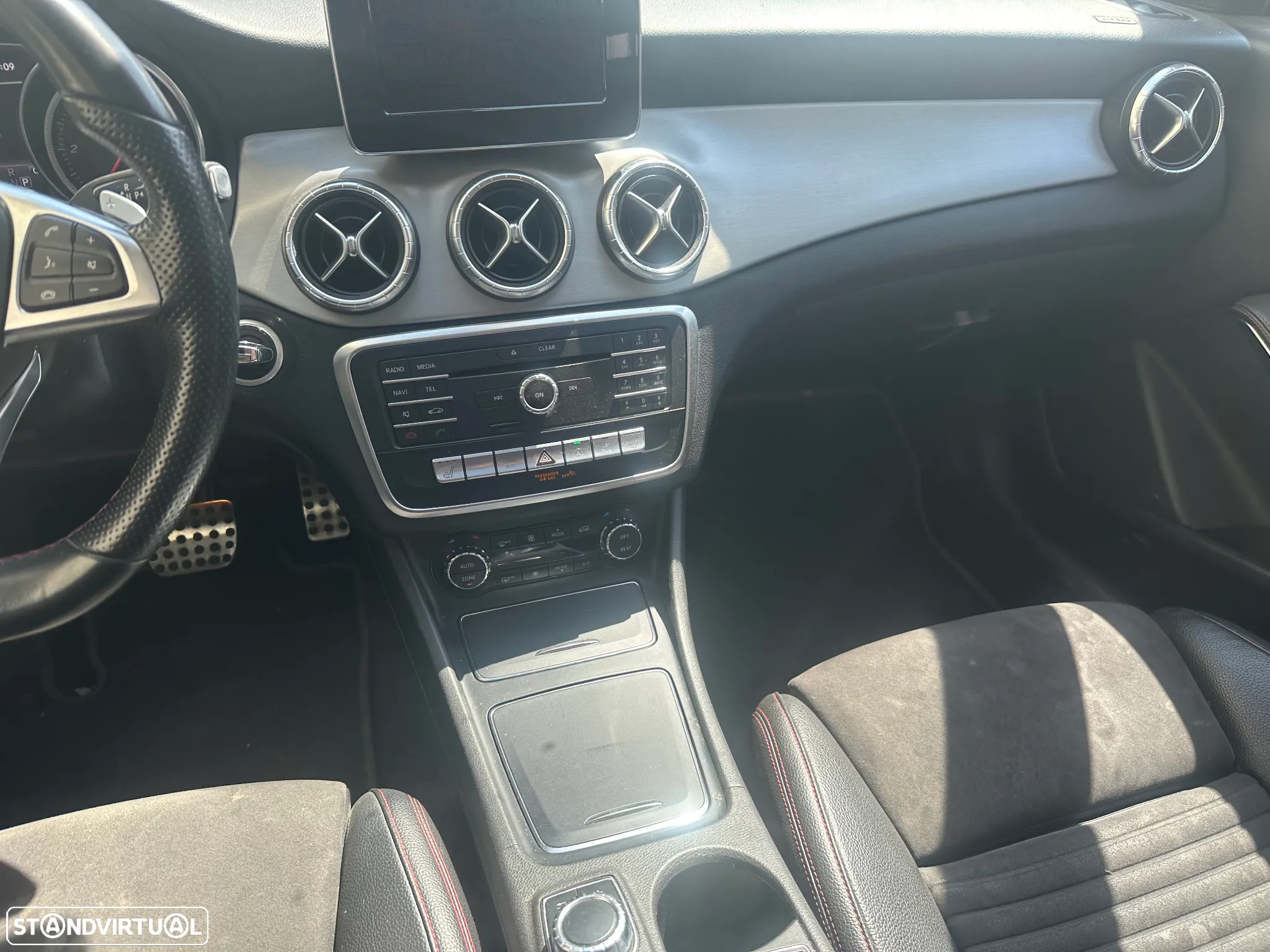Mercedes-Benz CLA 180 d Shooting Brake AMG Line Aut. - 15