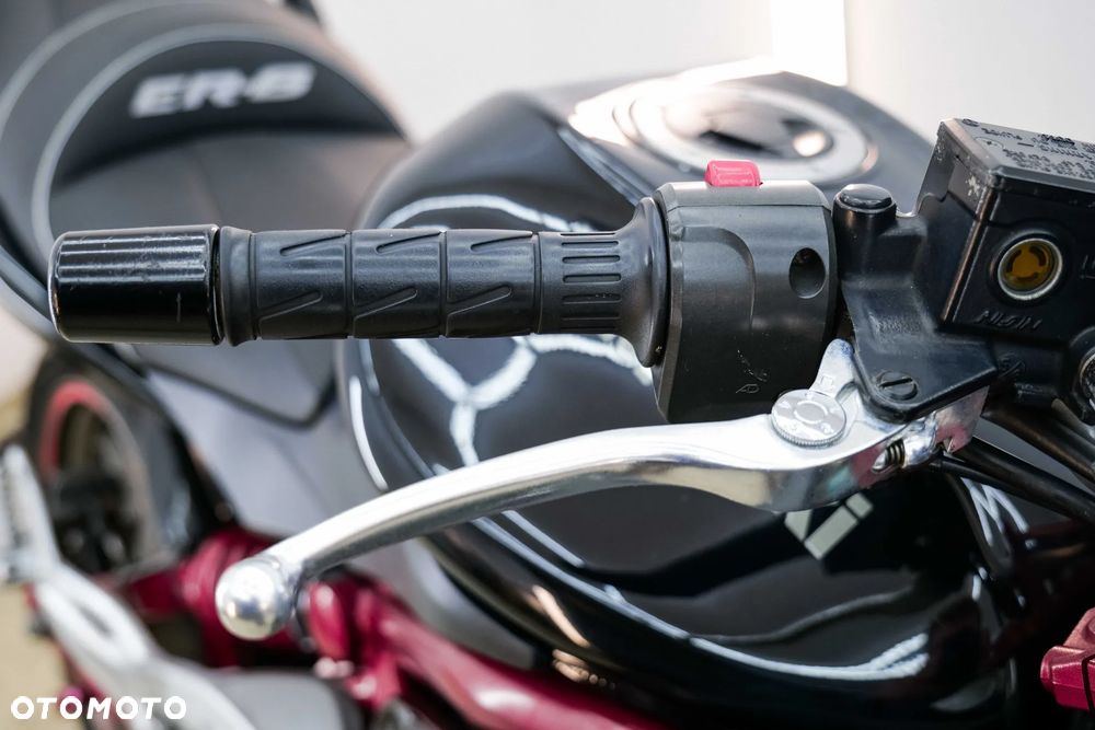 Kawasaki ER - 27