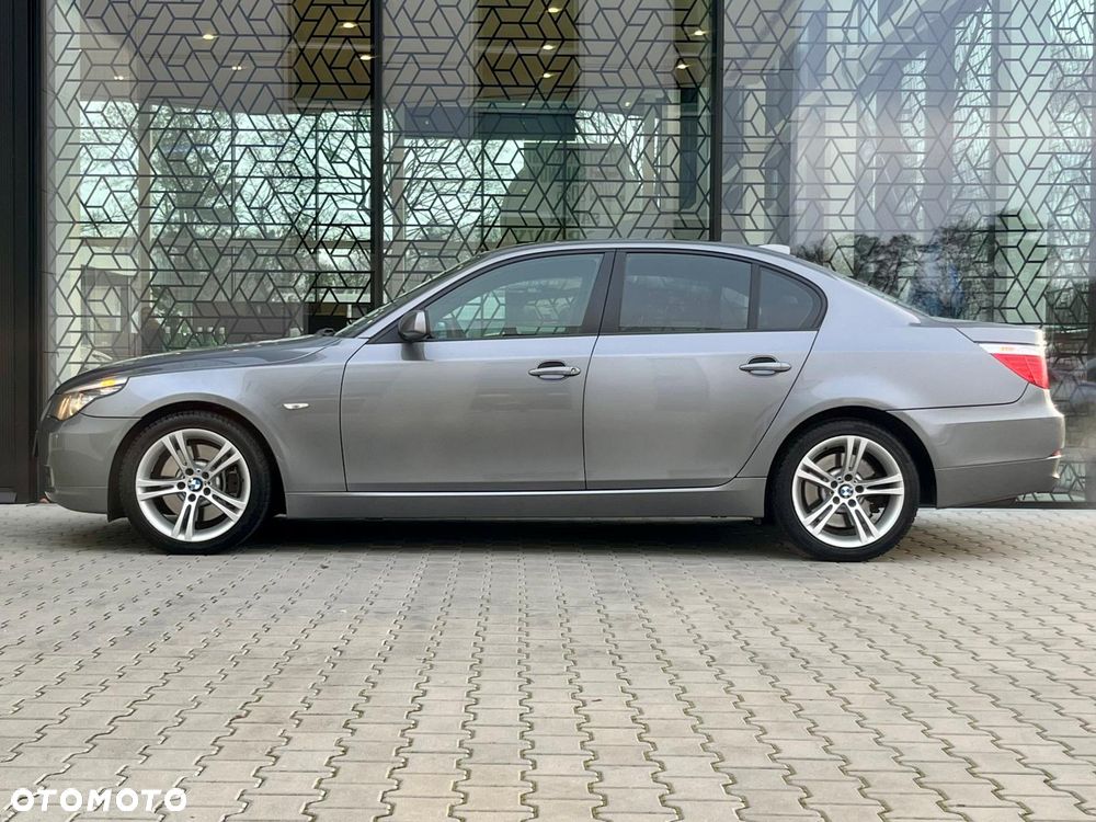 BMW Seria 5 540i - 6