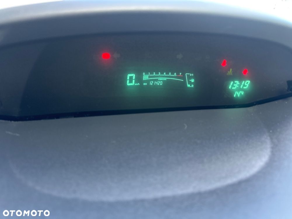 Toyota Yaris 1.3 Terra Gold - 23