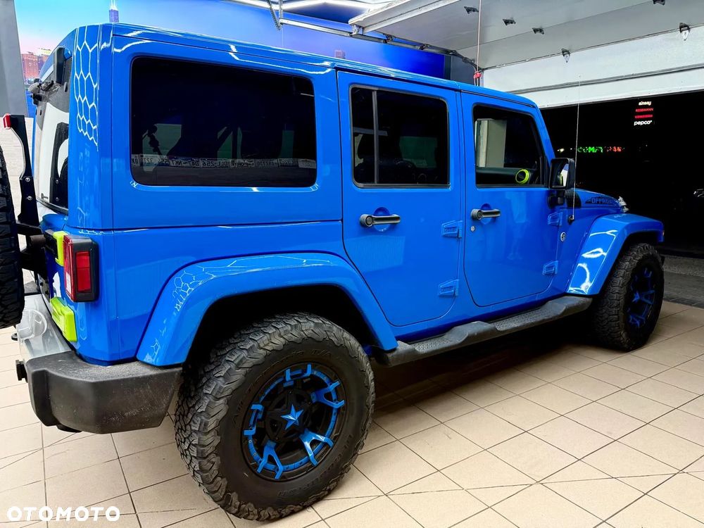 Jeep Wrangler Unlimited 3.8 Sahara - 2