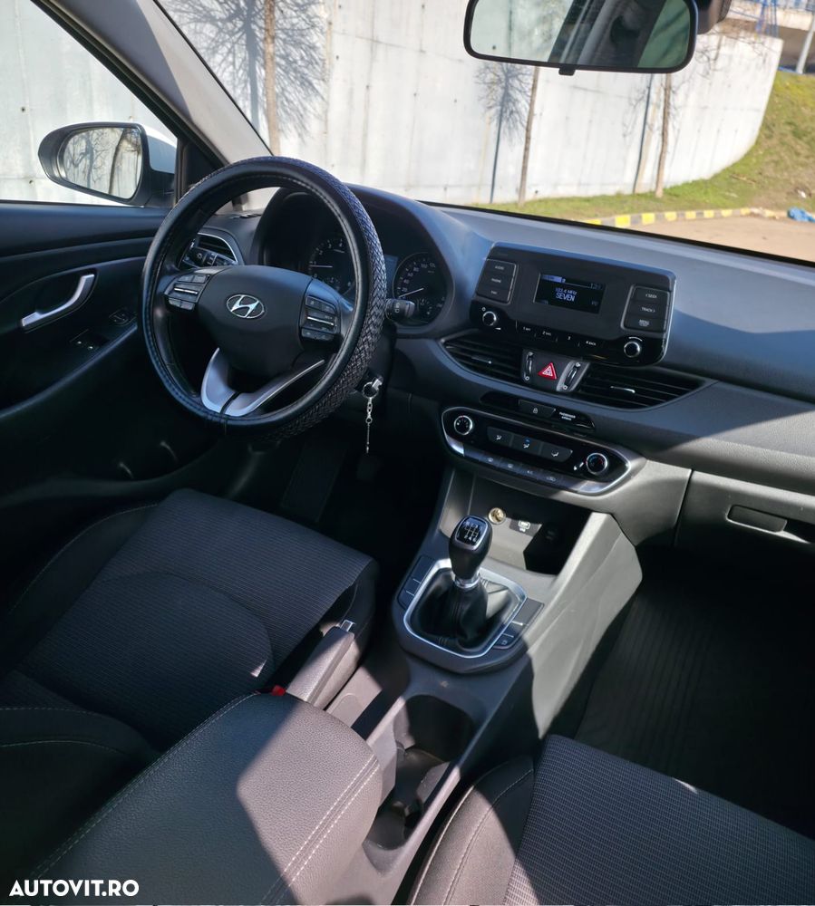 Hyundai i30 1.4 MPi 5DR M/T Comfort - 6