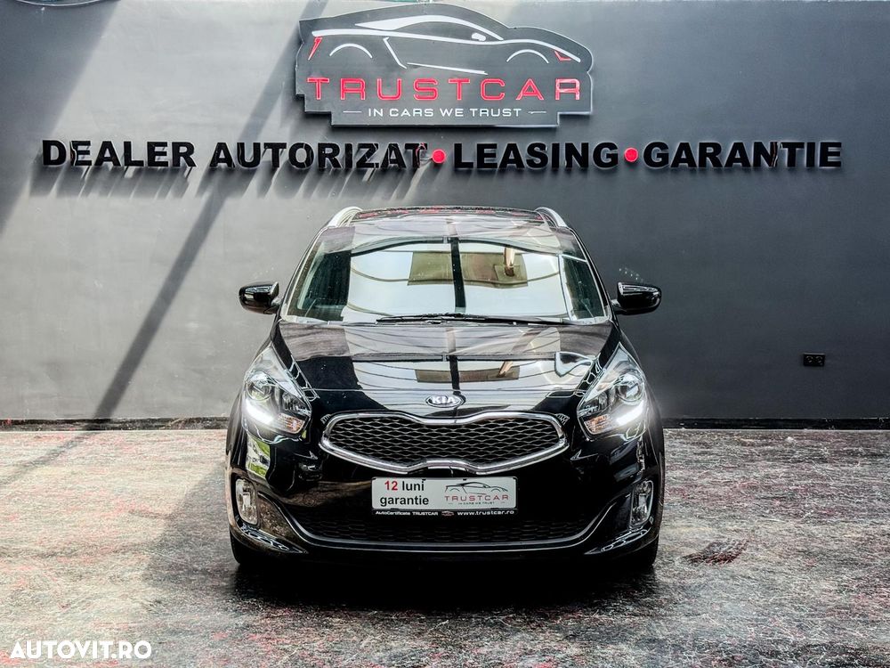 Kia Carens - 5