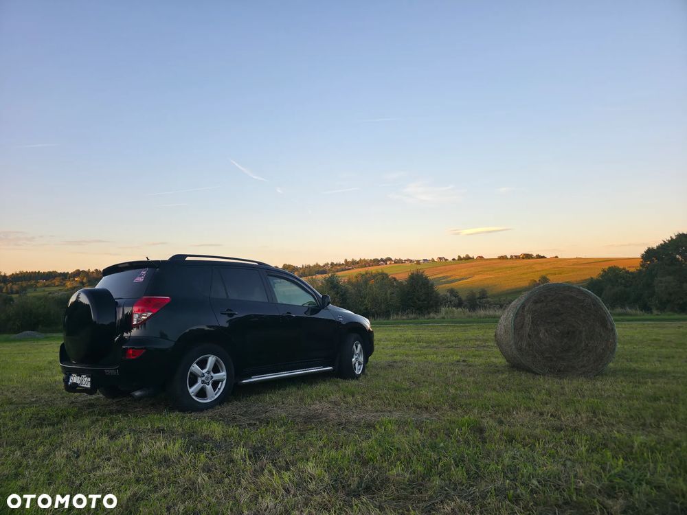 Toyota RAV4 2.2 D-4D Luna - 4