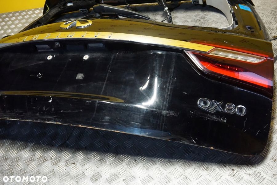 INFINITI QX80 2018 - 2024 Klapa Tylna Bagażnika Spoiler Lampa Tył USA - 9