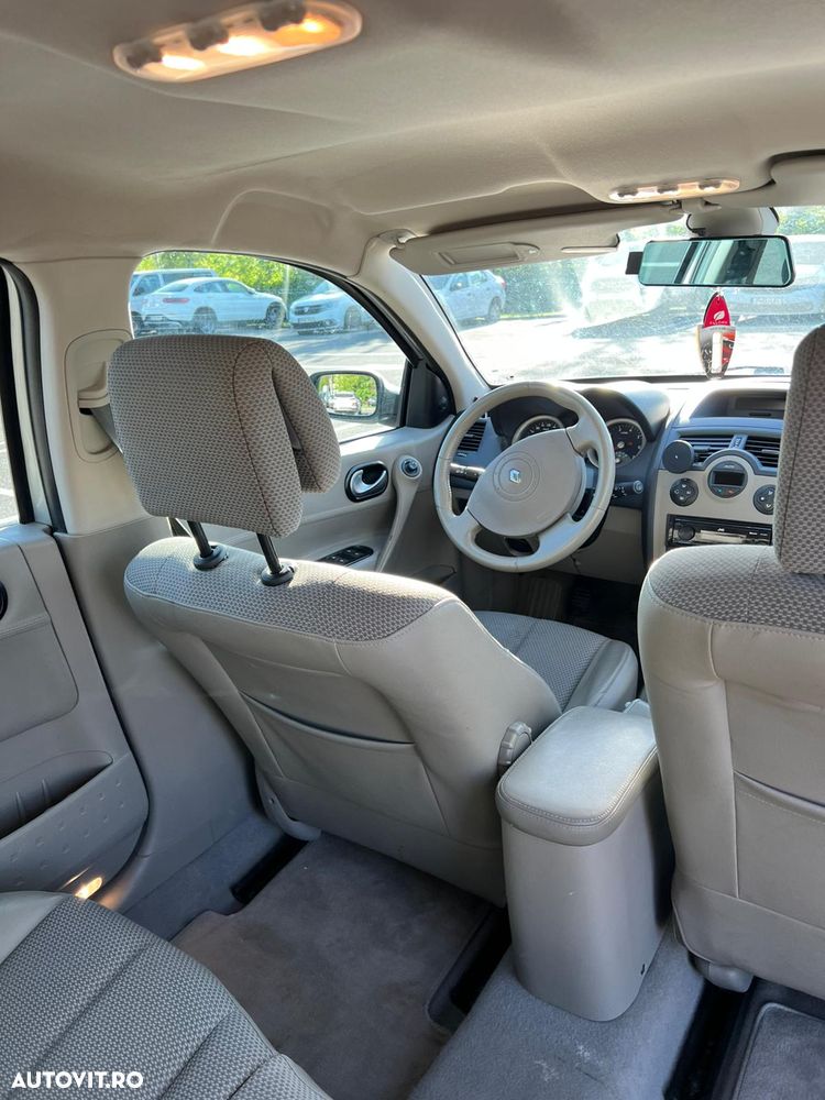 Renault Megane II 1.6 Influence - 6