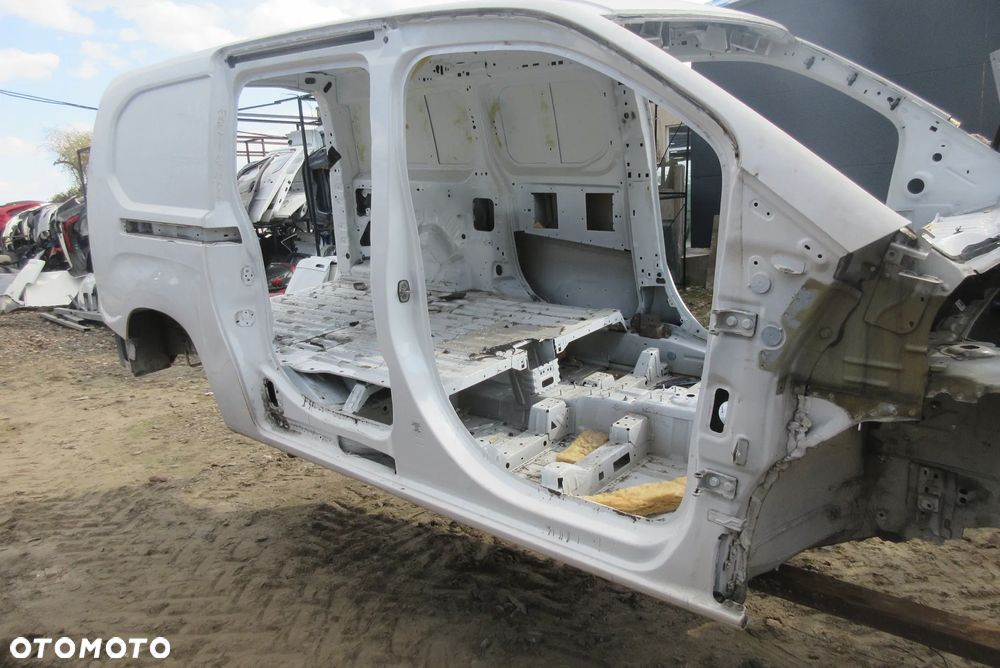 Citroen Berlingo IV K9 LONG 2018- słupek środkowy, błotniki tylne, podłużnica - 3