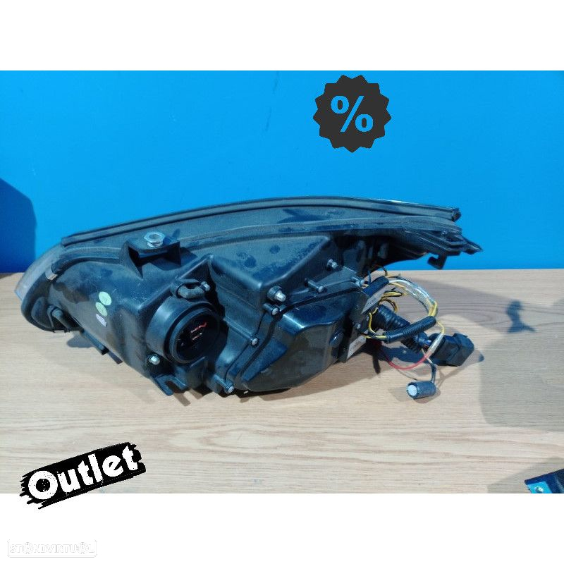 R026021C4 FARÓIS ANGEL EYES BMW E60 E61 07-10 LED PRETO TRANSPARENTE - 5