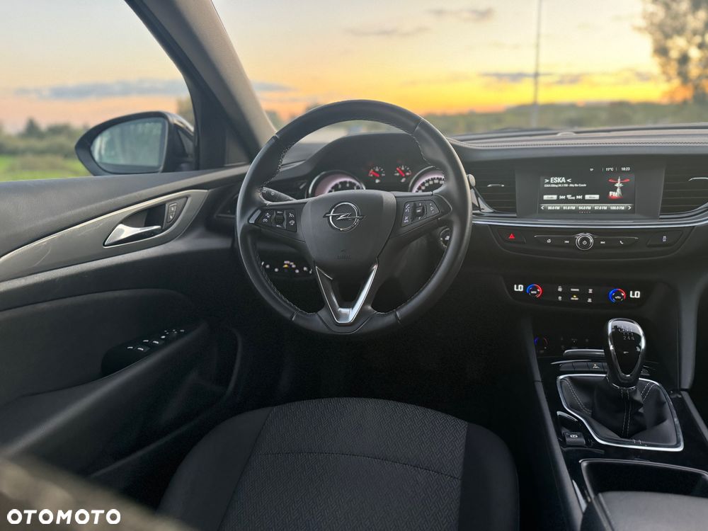 Opel Insignia 1.5 T Enjoy S&S Eco - 17
