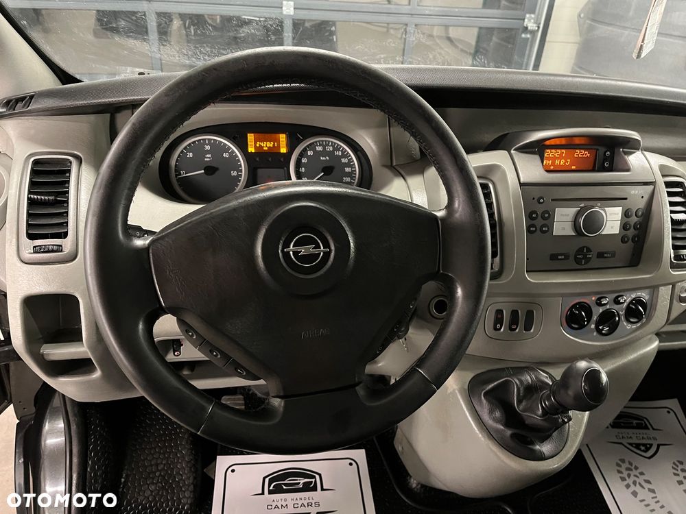 Opel Vivaro - 13