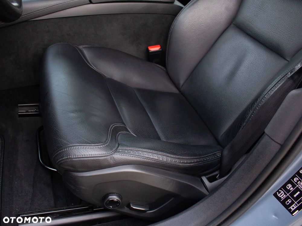 Volvo V90 D4 AWD Momentum - 31