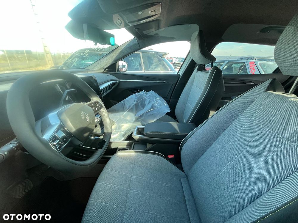 Renault Scenic 220 Long Range Techno - 5