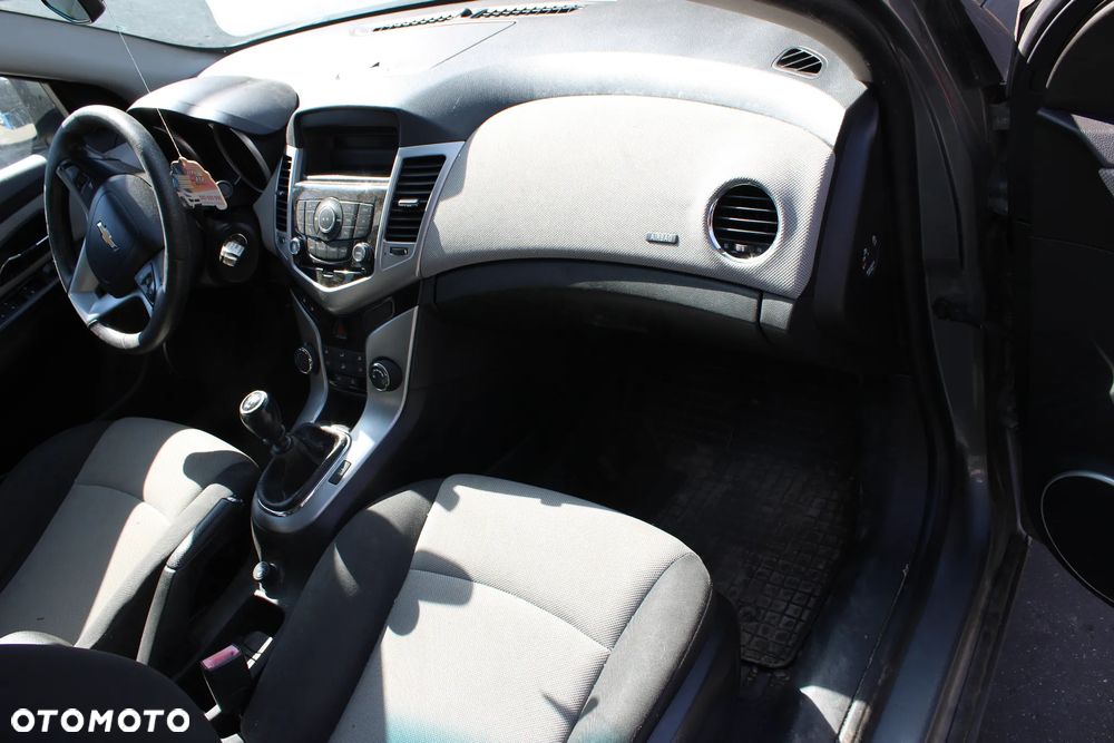 Chevrolet Cruze Maska GCV Drzwi - 9