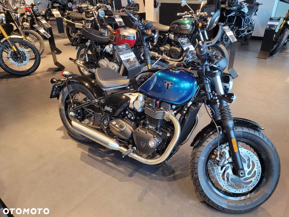 Triumph Bonneville Bobber - 2