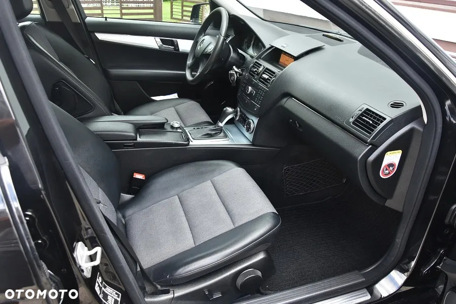 Mercedes-Benz Klasa C 180 T Kompressor Automatik Avantgarde - 19