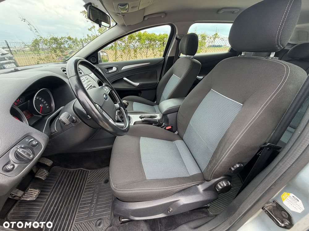 Ford Mondeo 1.6 Trend - 24