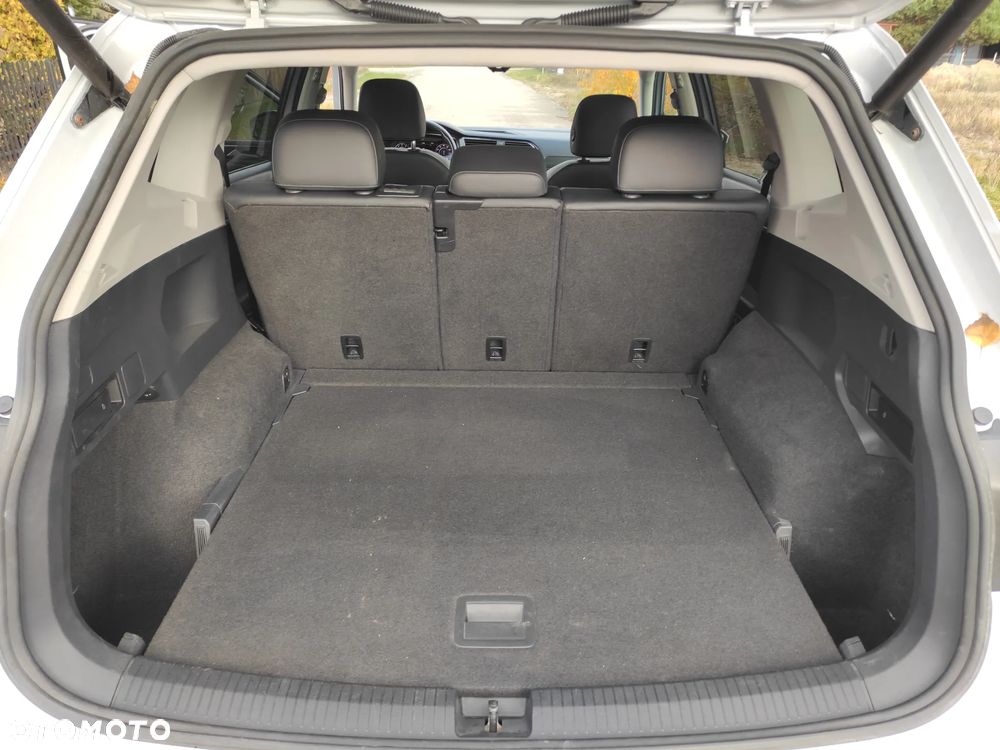 Volkswagen Tiguan Allspace 2.0 TSI 4Mot Highline DSG - 23