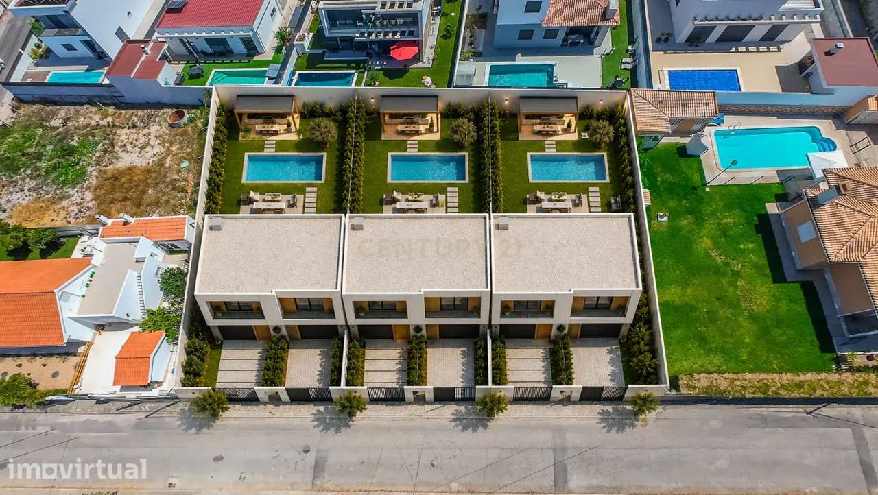Moradia para Remodelação com 1.332 m² de Terreno – Potencial para Dest - Grande imagem: 4/41