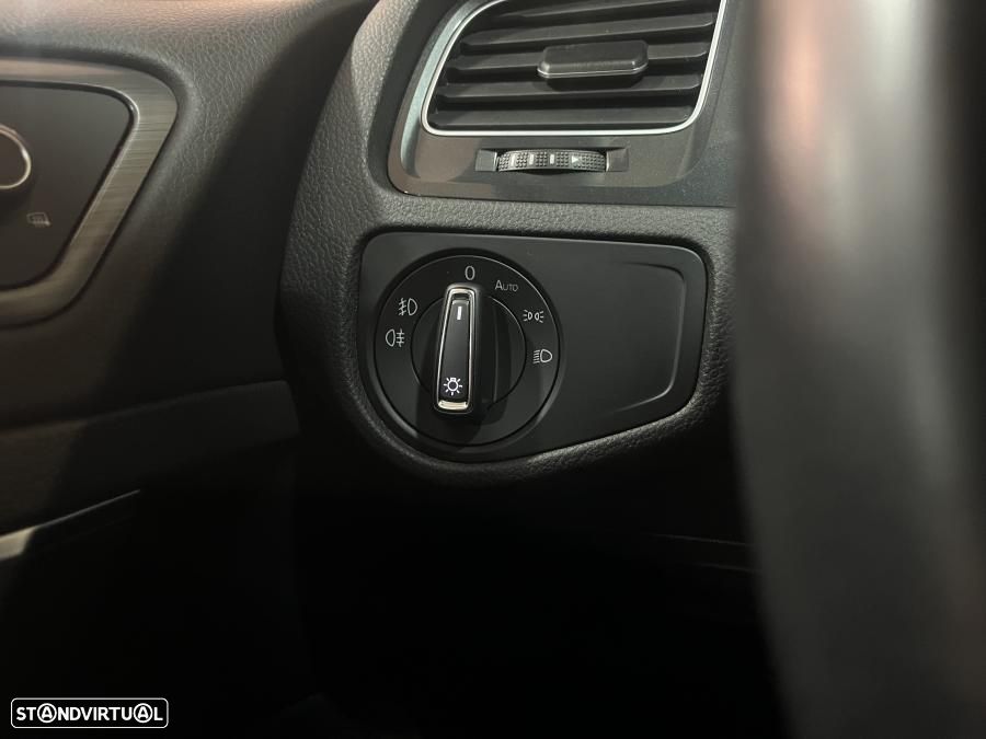 VW Golf 1.6 TDI Confortline - 20